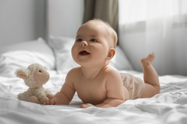 baby-with-stuffed-animal